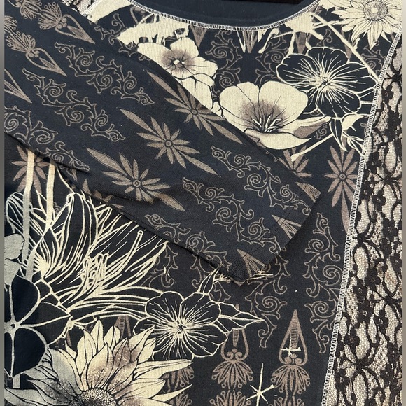 VANILLA SUGAR vintage 3/4 sleeve women's shirt with unique floral patterns. - Picture 4 of 5